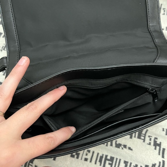 Nine West Black Quilted Crossbody Bag - Picture 8 of 9